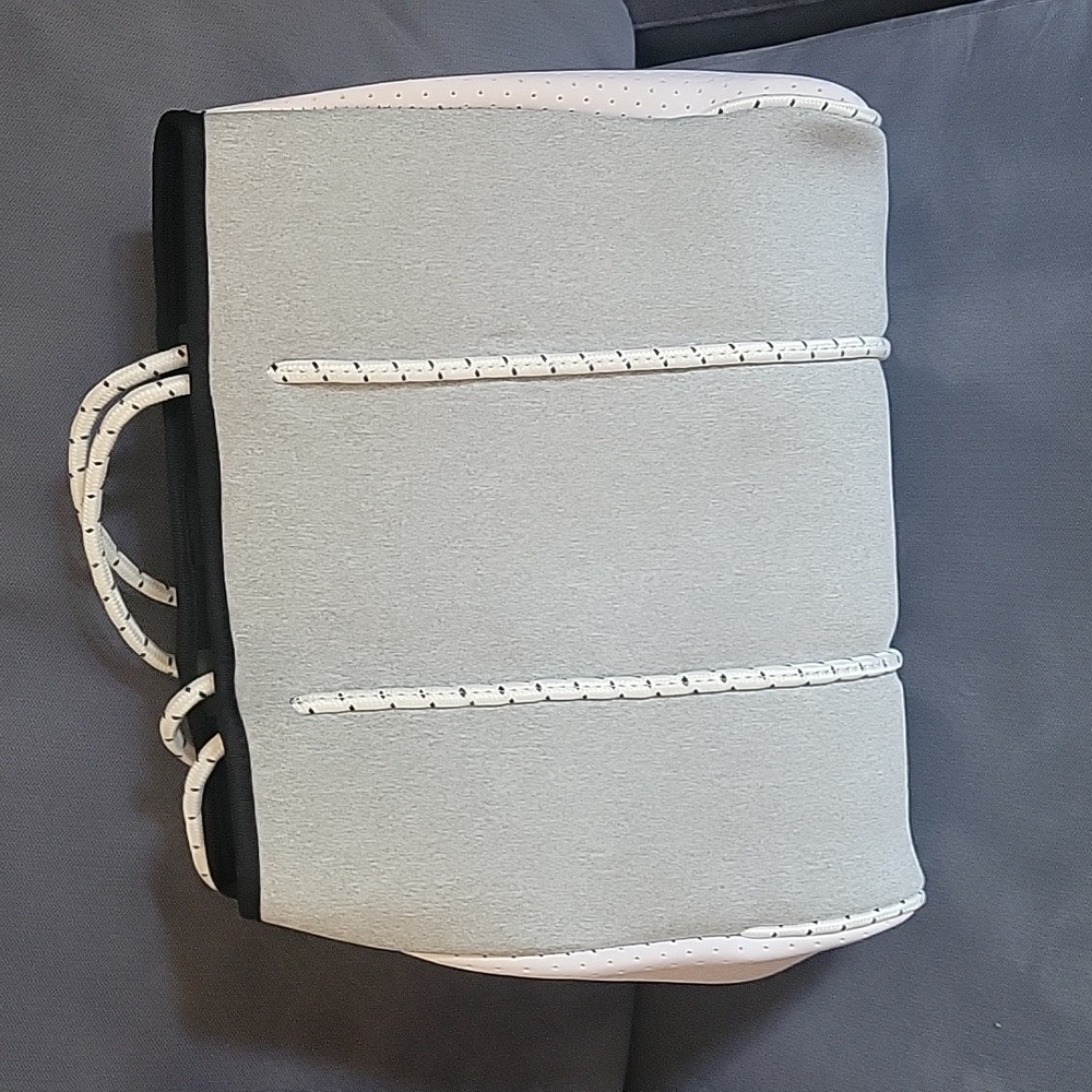 Neoprene Tote Bnwt - image 3